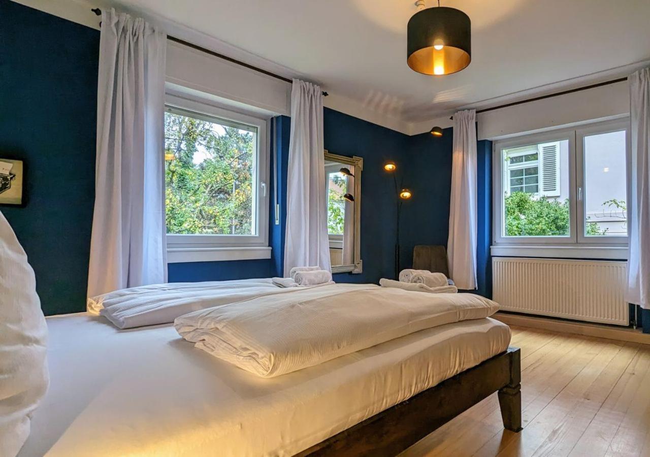 65Qm Altbaucharme Mit Zwei Balkonen Appartement Karlsruhe Buitenkant foto